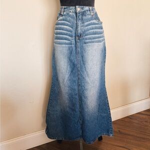 Newport News Denim Jeanology Skirt